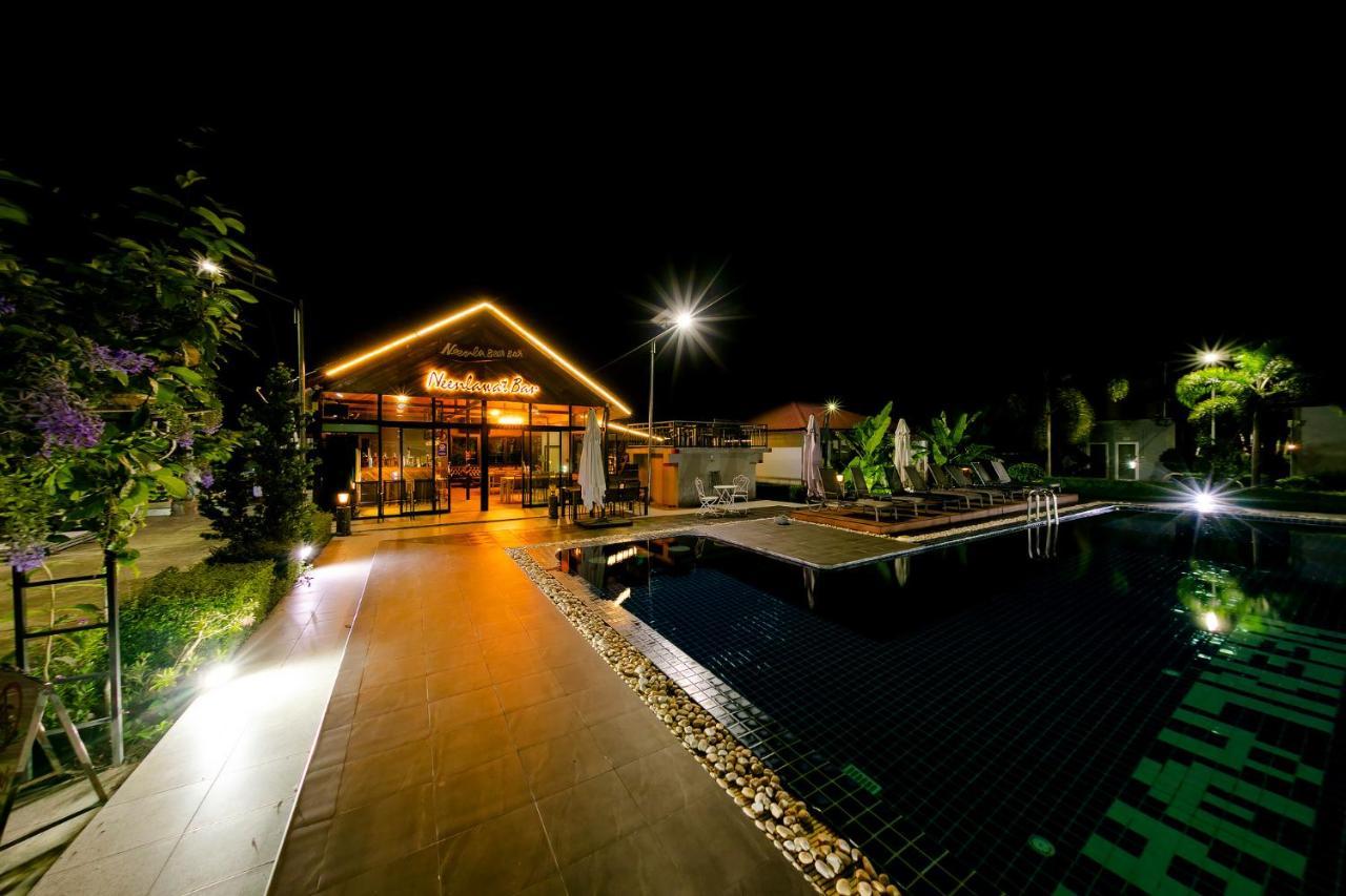 Neenlawat Riverside Surat Thani Exterior foto